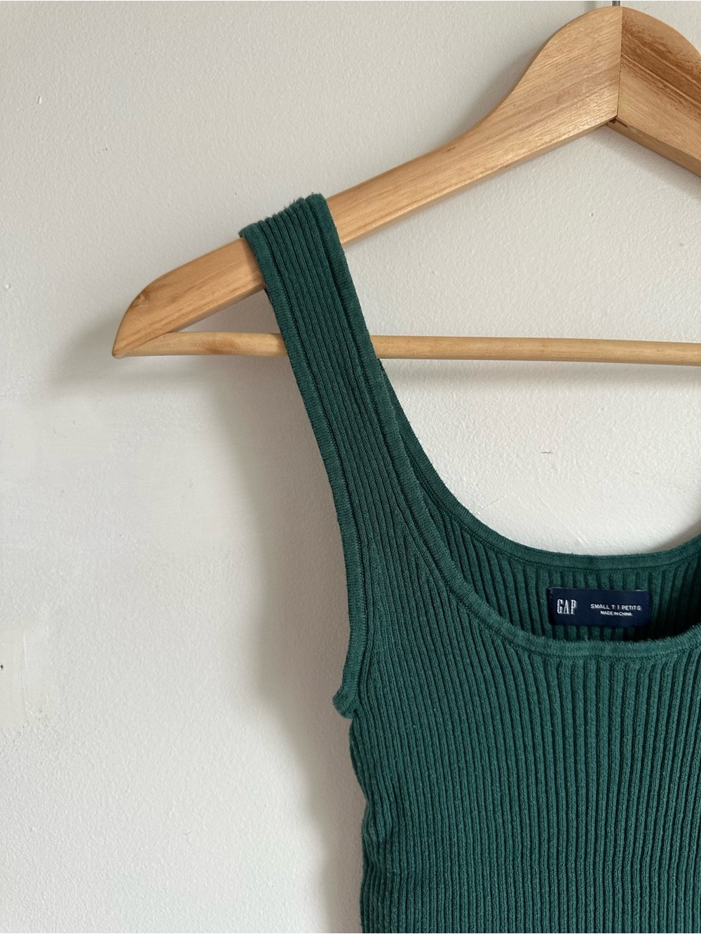 GAP Dark Green Ribbed Tank - Picture 3 of 6